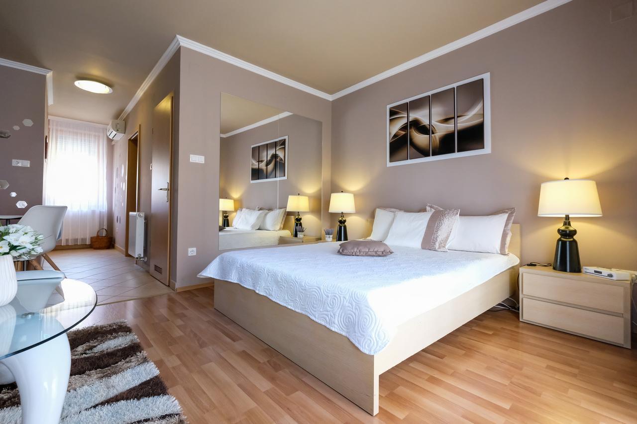 Novak Apartment *